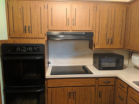 5th image of 21406 Francis St