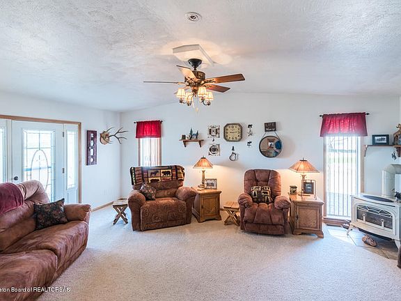3rd image of 205 Ball Ln