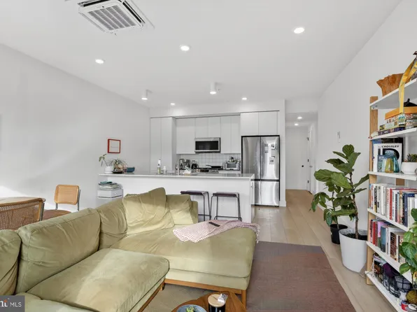 2007 Cambridge St, Philadelphia, PA