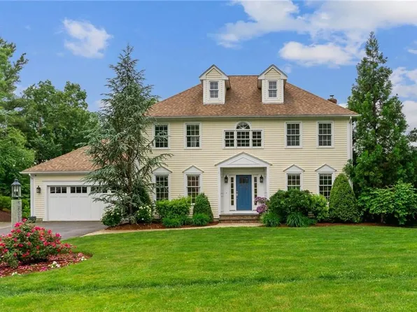 6 Jasons Grant Dr, Cumberland, RI 02864
