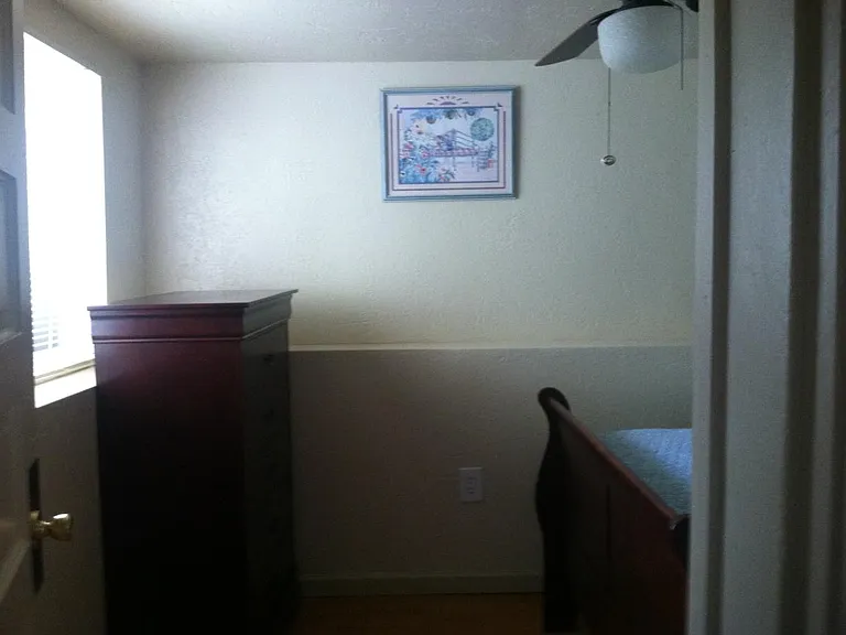 129 21st Ave E #4 — Photo 4
