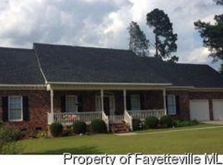 530 Williwood Rd, Fayetteville, NC 28311