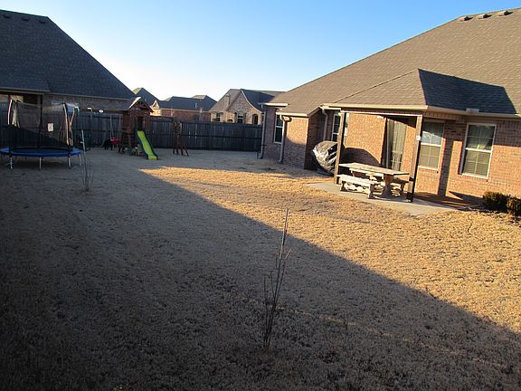 2nd image of 3881 W Mountain View Dr