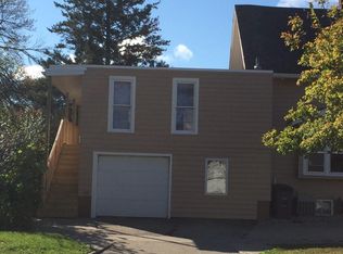 1103 3rd Ave S, Moorhead, MN 56560