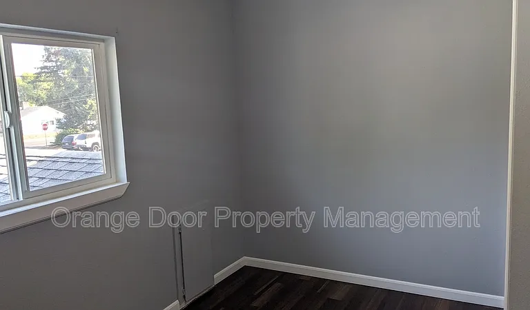 1613 Wheeler St S — Photo 7