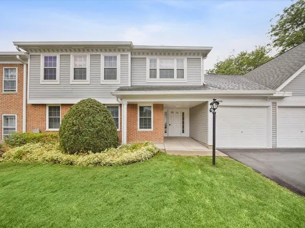 1402 Apricot Ct APT A, Mount Prospect, IL 60056