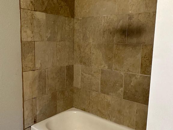 5th image of 13962 Arrow Blvd