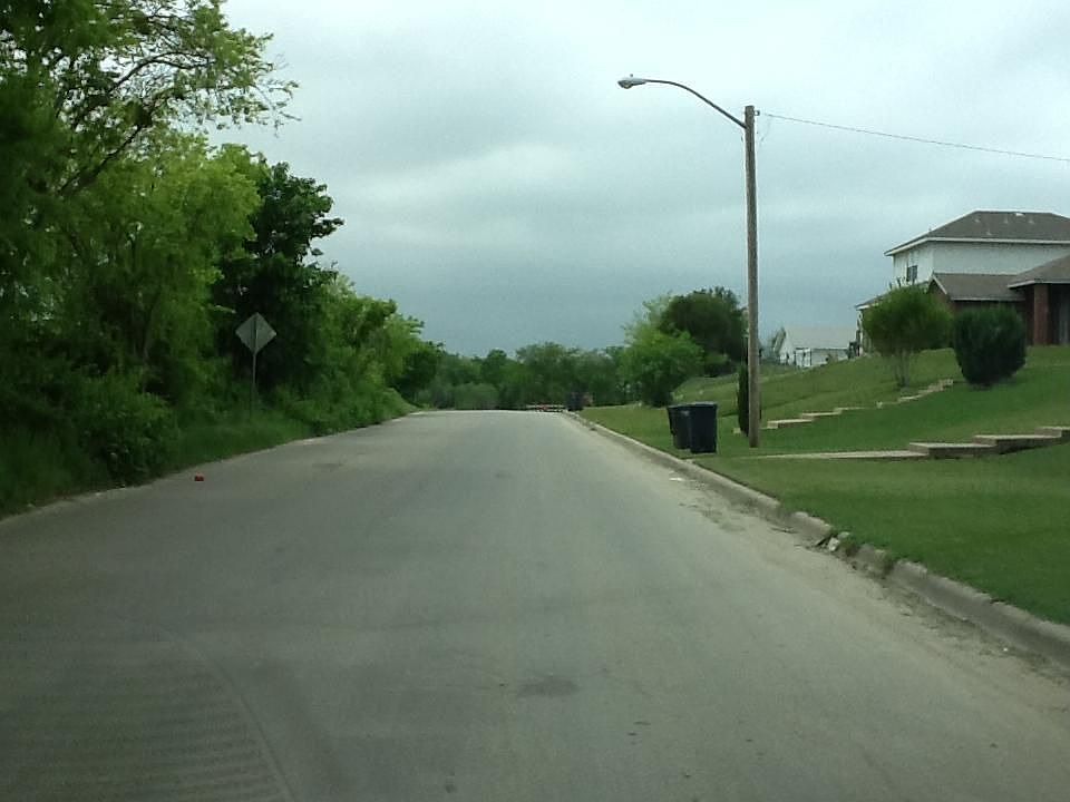 2nd image of 5032 Diaz Ave