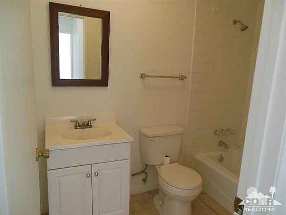5th image of 52805 Avenida Mendoza