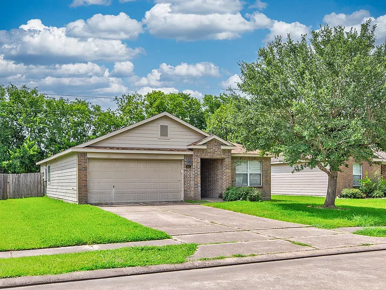 3910 Enclave Mist Ln — Photo 2