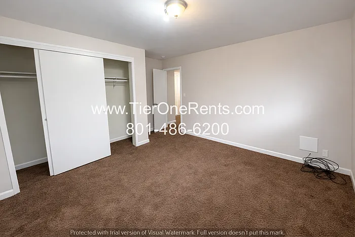 263 W 270 N #263 — Photo 10