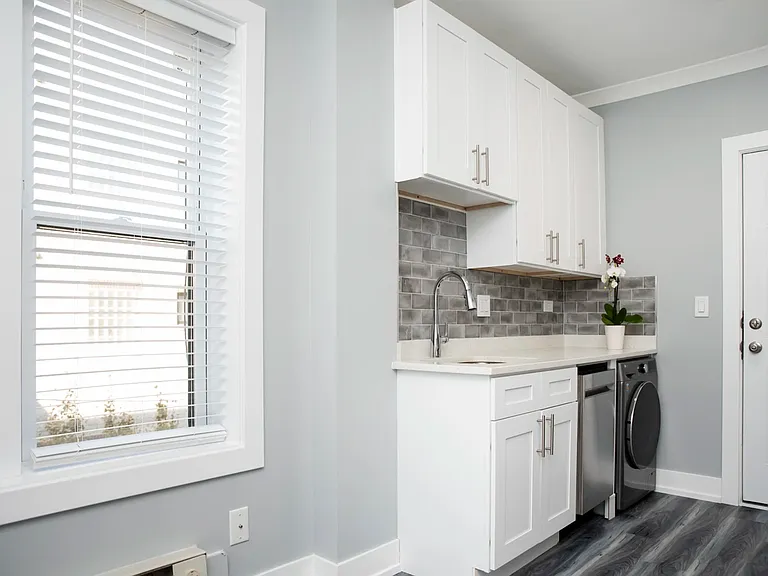 3819 N Greenview Ave #2W — Photo 11