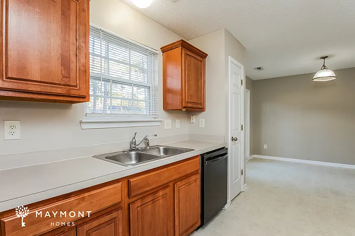 134 Trickle Dr — Photo 7