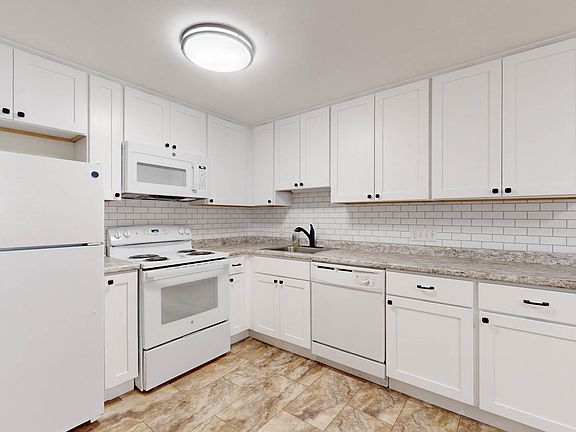 Bright & modern kitchens with Microwave!