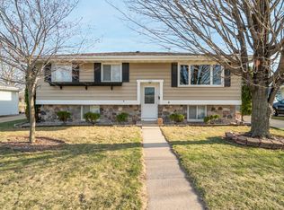 1705 Crystal Springs Ave, Oshkosh, WI 54902