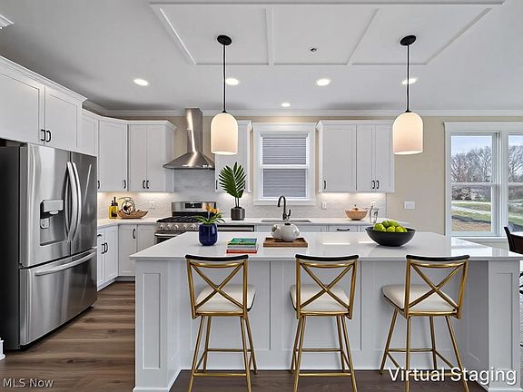 3rd image of 34270 Brookside Ln