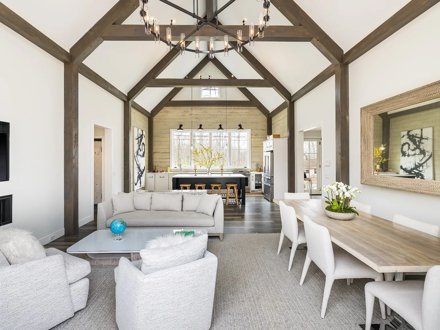 Sag Harbor 4 Bedroom Rental With Bay Access and Gunite Pool — Photo 2