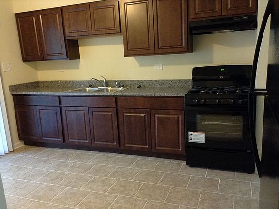 4th image of 4173 188th St