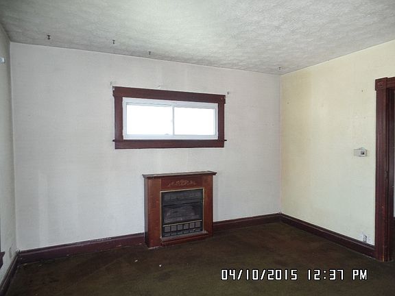 5th image of 614 Sennett St