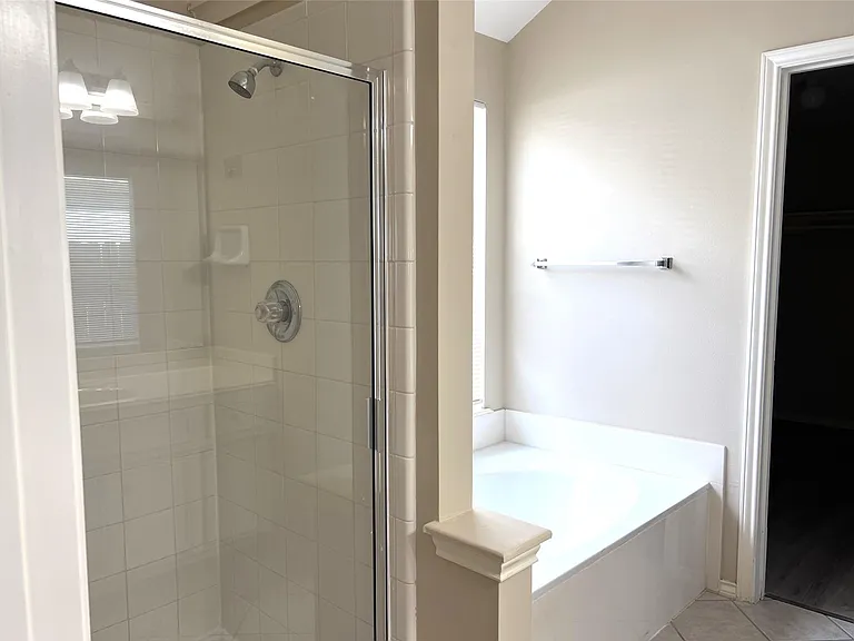 12735 Wisteria Park Dr — Photo 6