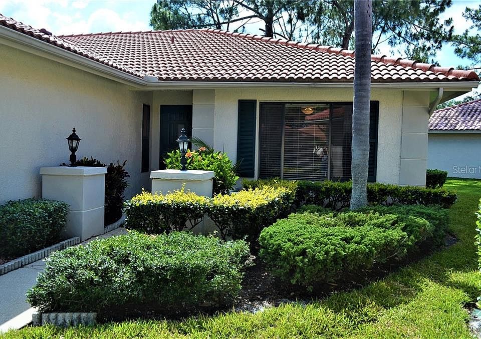 1st image of 18312 Aintree Ct