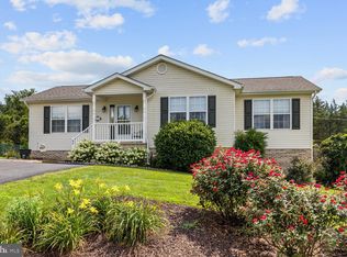 62 Doral Dr, Maurertown, VA 22644
