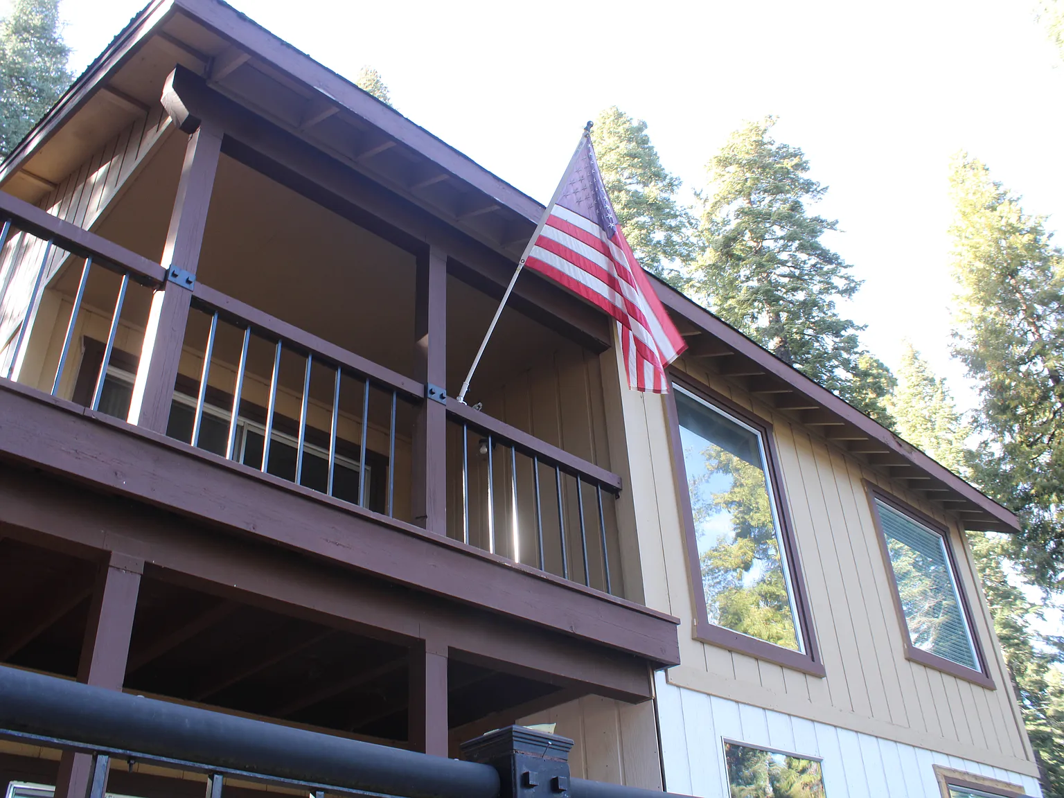 3 bed, 2404 sqft, $2,200 — Photo 4