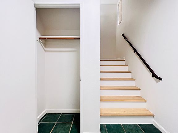 5th image of 4305 Pennsylvania Ave APT 9