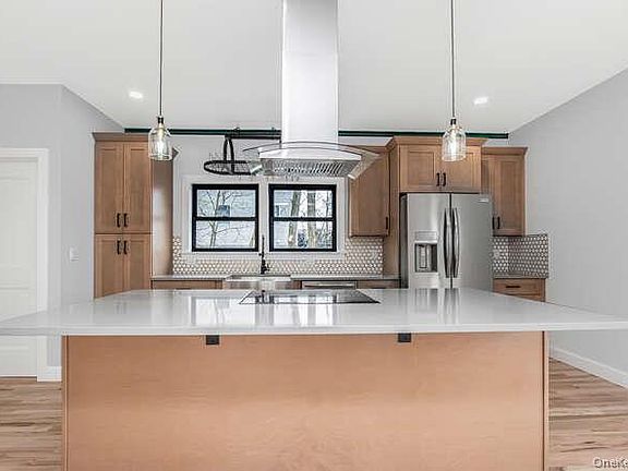 4th image of 91 Ridgeview Avenue