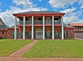 3843 Lennox Blvd, New Orleans, LA 70131