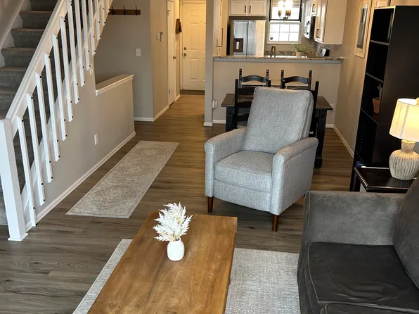 1818 S Quebec Way APT B13-4, Denver, CO 80231