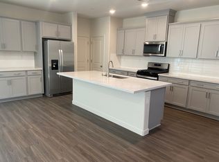 653 Barreet Lake Rd, West Sacramento, CA 95605