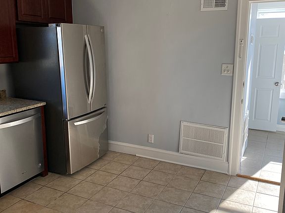 3rd image of 10319 S Christiana Ave #2