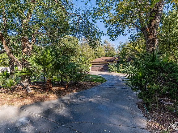 3rd image of 2701 Palo Verde Dr