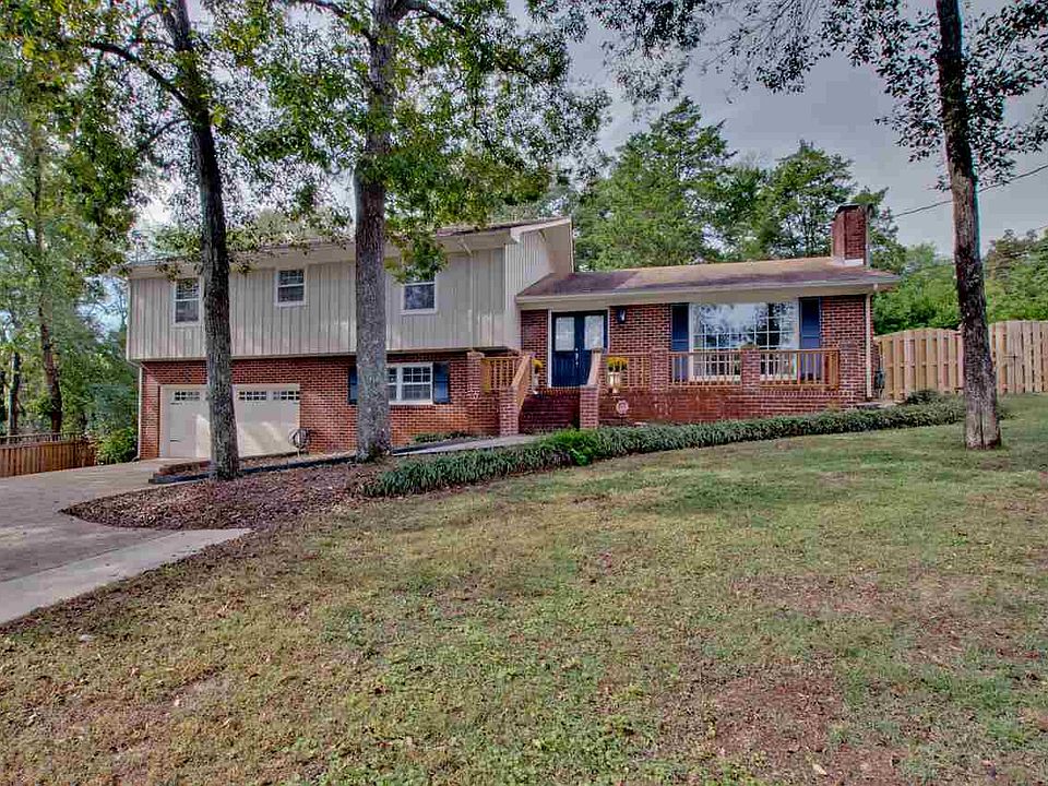 1st image of 2722 Limestone Dr SE