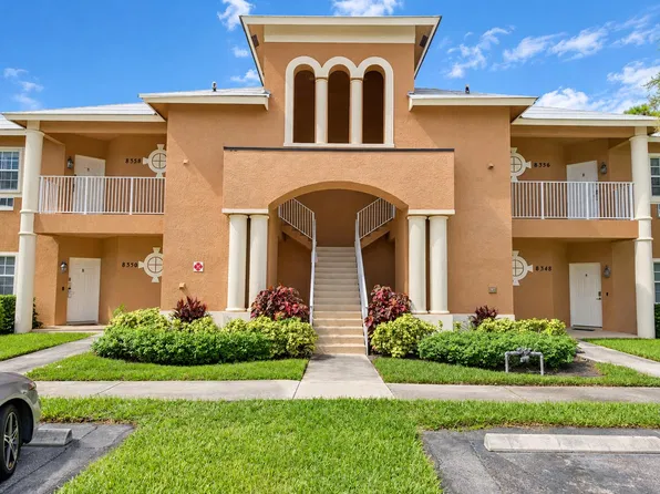 8358 Mulligan Cir, Port Saint Lucie, FL
