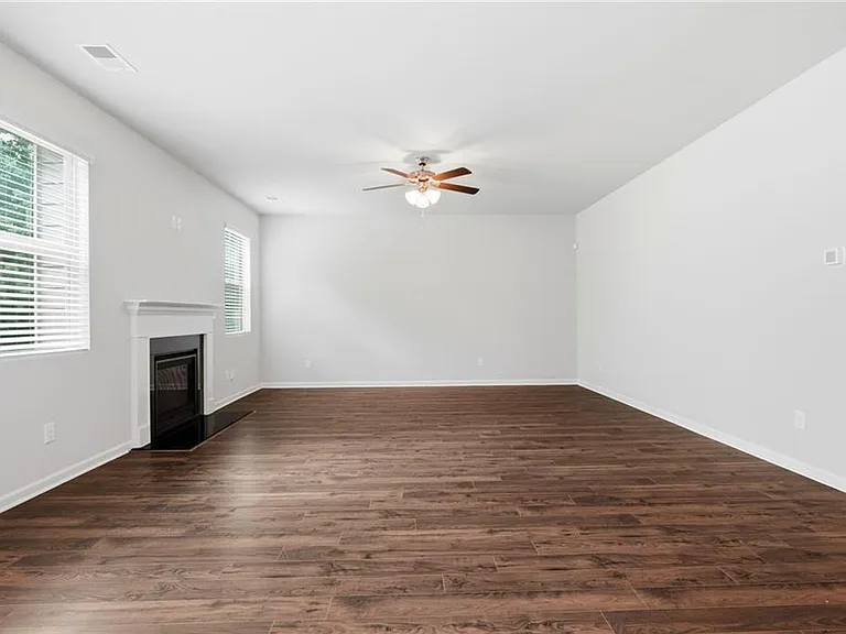 3132 Hawthorn Farm Blvd — Photo 27