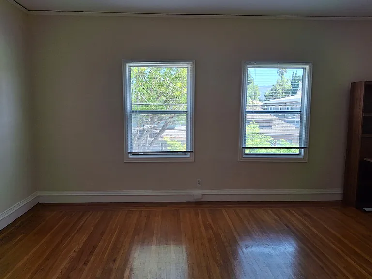439 49th Street — Photo 6