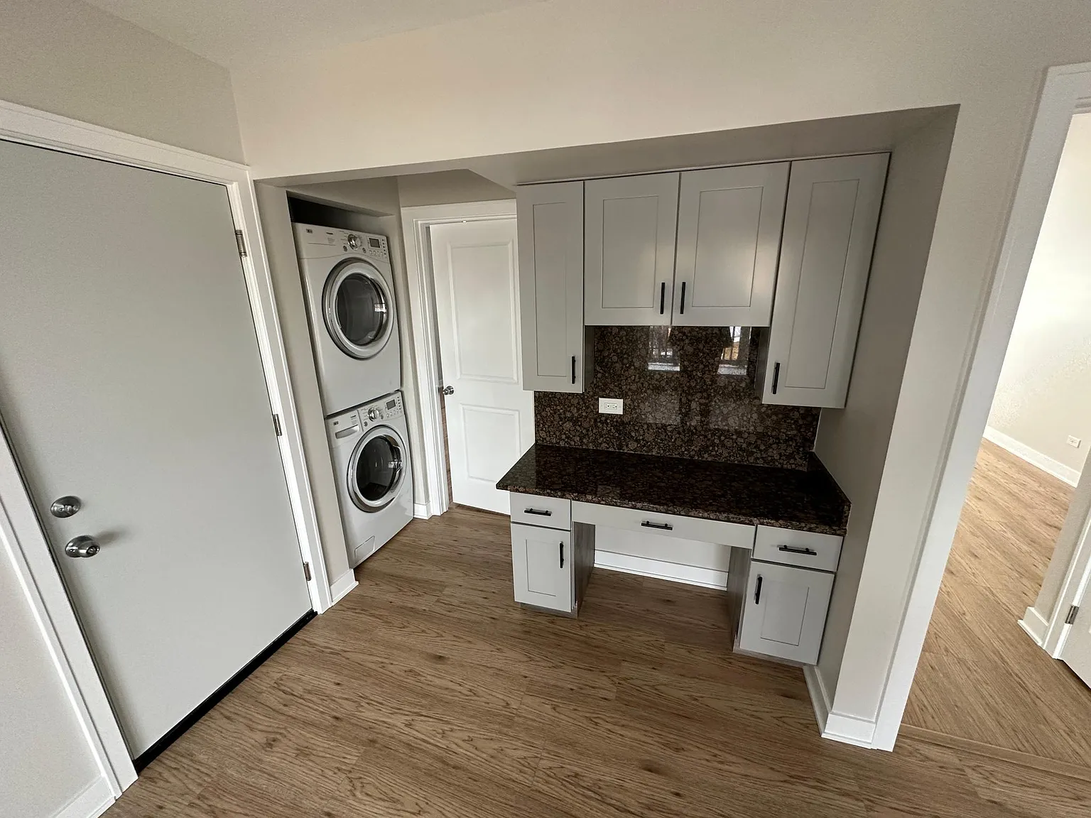 3 bed, 1400 sqft, $2,600 — Photo 4