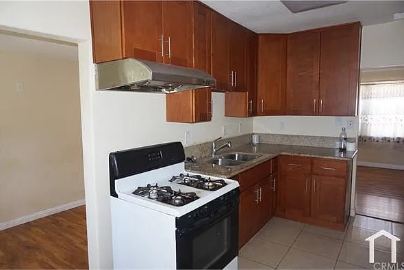 126 E 99th St #REAR — Photo 2