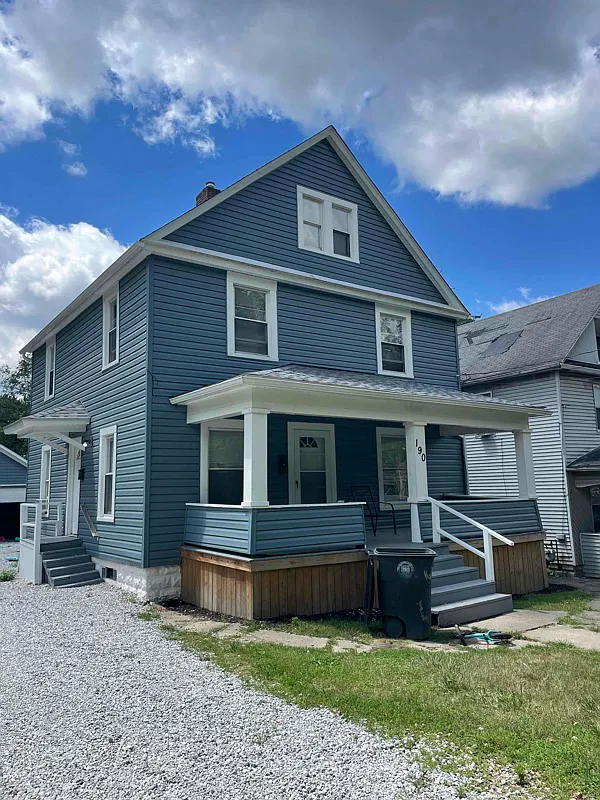 190 W Miller Ave — Photo 1