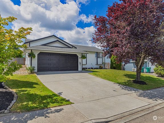 4th image of 8714 68th Avenue NE