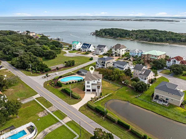 2616 Lennoxville Road, Beaufort, NC 28516
