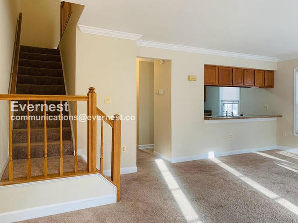 12132 Salemtown Dr