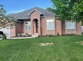 3608 Windshire Dr, Springfield, IL 62704