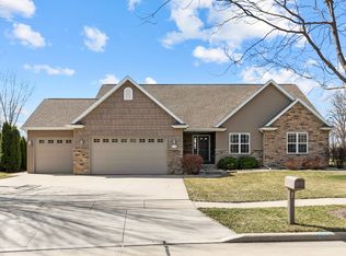 2701 E Glenhurst Ln, Appleton, WI 54913