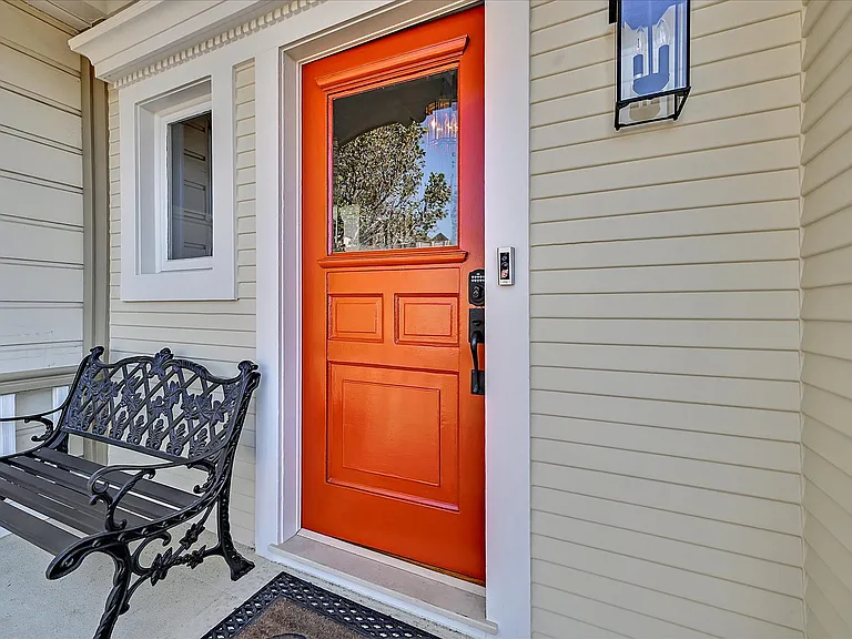525 Liberty St — Photo 4