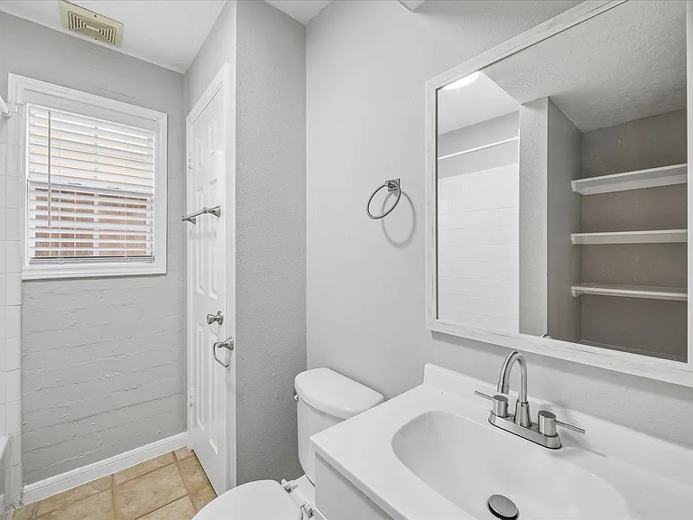 802 Stanford St #2 — Photo 8