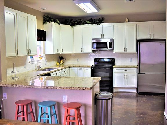 5th image of 6308 N 19th St