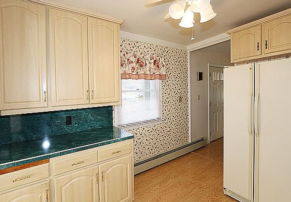 5th image of 318 Wright Ave